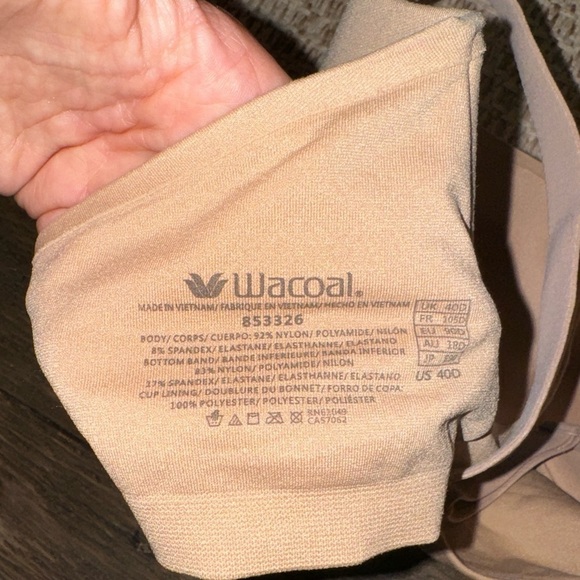 Wacoal Tan Nylon Seamless Comfort Bra with Underwire Size 40D Used - Picture 5 of 5